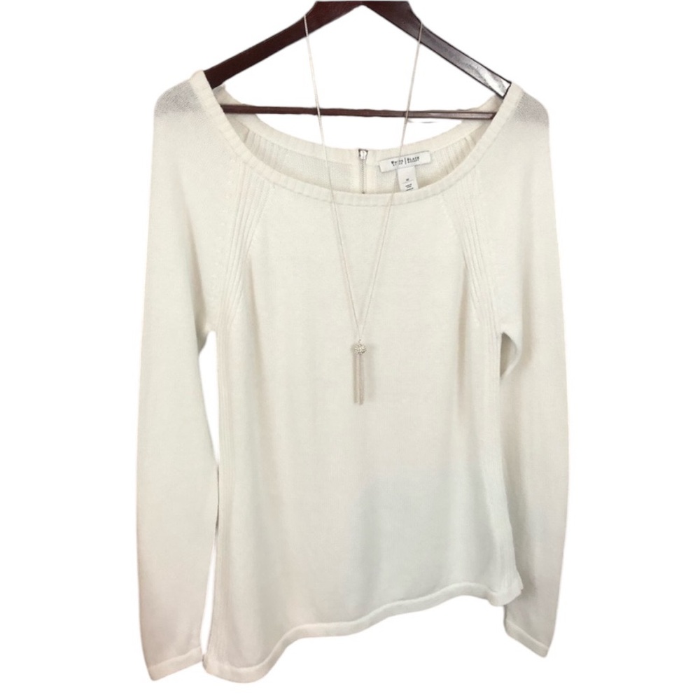 WHBM white asymmetrical HiLo hem sweater size M